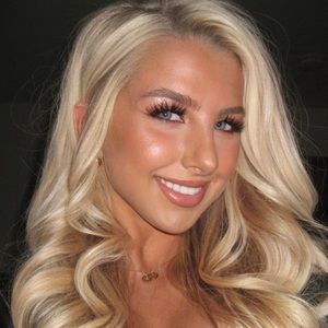 Meet your Posher, Ahna